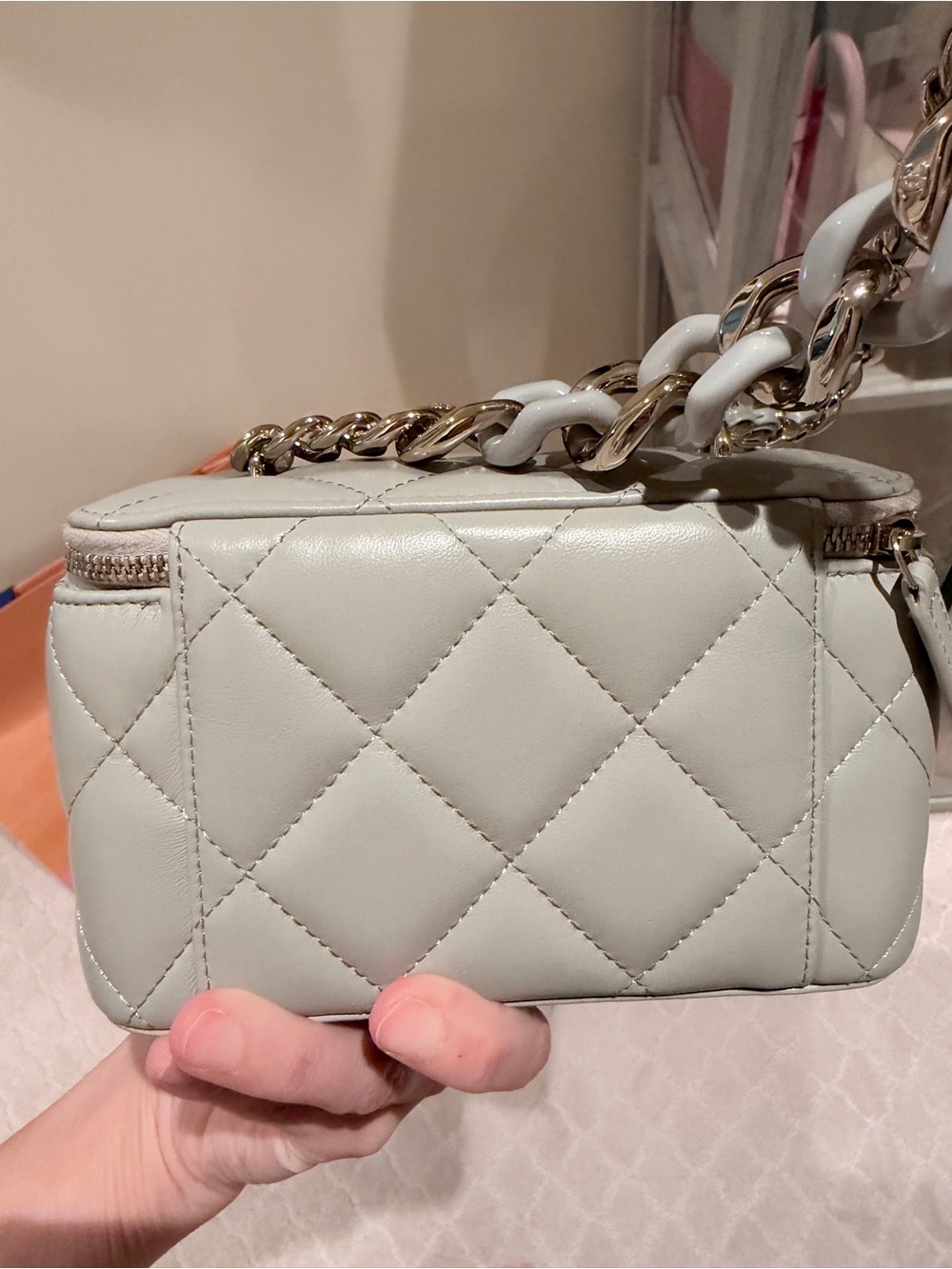 CHANEL Quilted Mini Vanity Bag in Beige with Gold Hardware - Picture 3 of 7